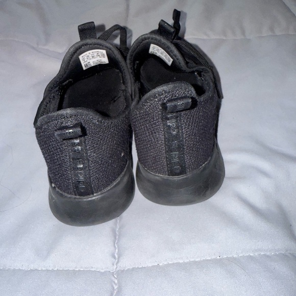 Adidas Women's Black Athletic Shoes Size 7 - Picture 3 of 5